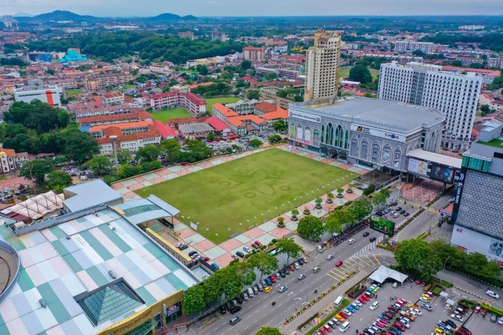 Hotel Suria Malaqa Malacca Exteriör bild
