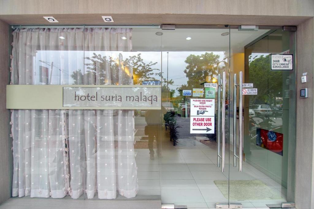 Hotel Suria Malaqa Malacca Exteriör bild