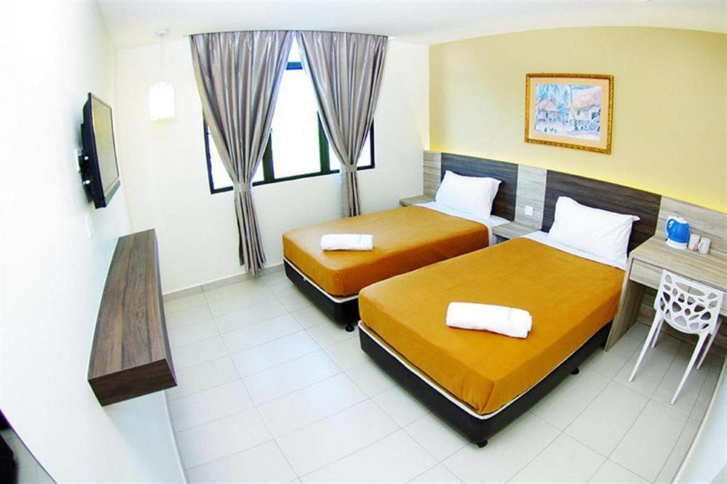 Hotel Suria Malaqa Malacca Exteriör bild