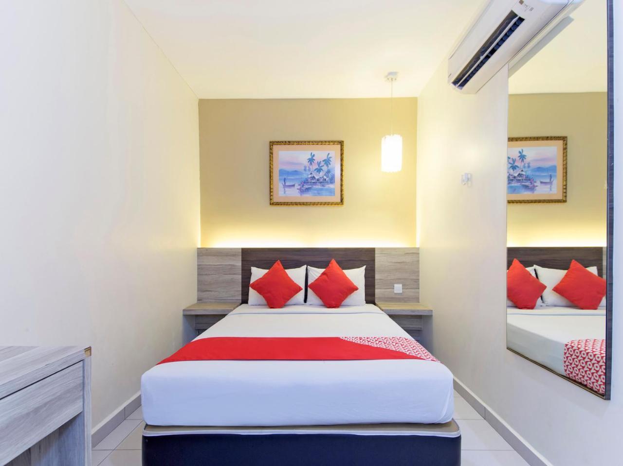 Hotel Suria Malaqa Malacca Exteriör bild