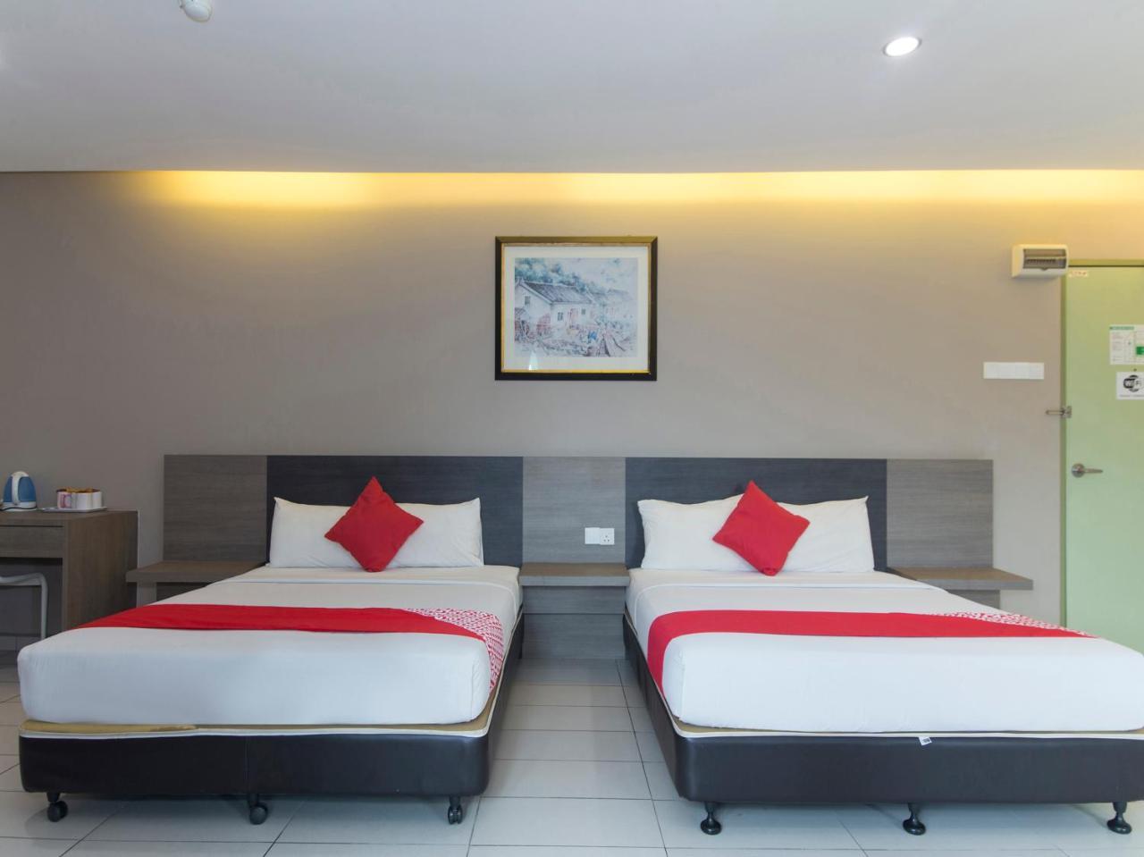 Hotel Suria Malaqa Malacca Exteriör bild