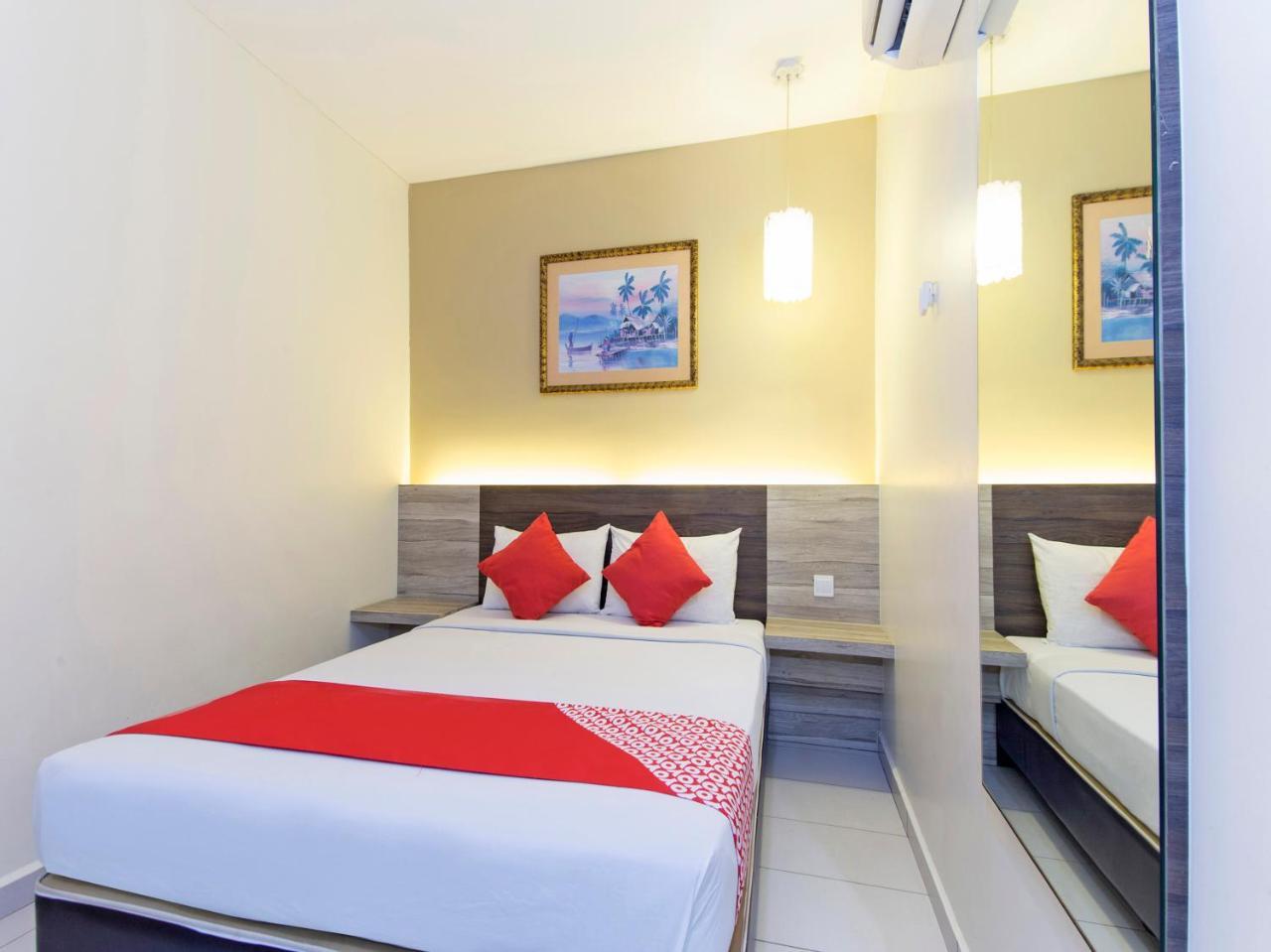 Hotel Suria Malaqa Malacca Exteriör bild