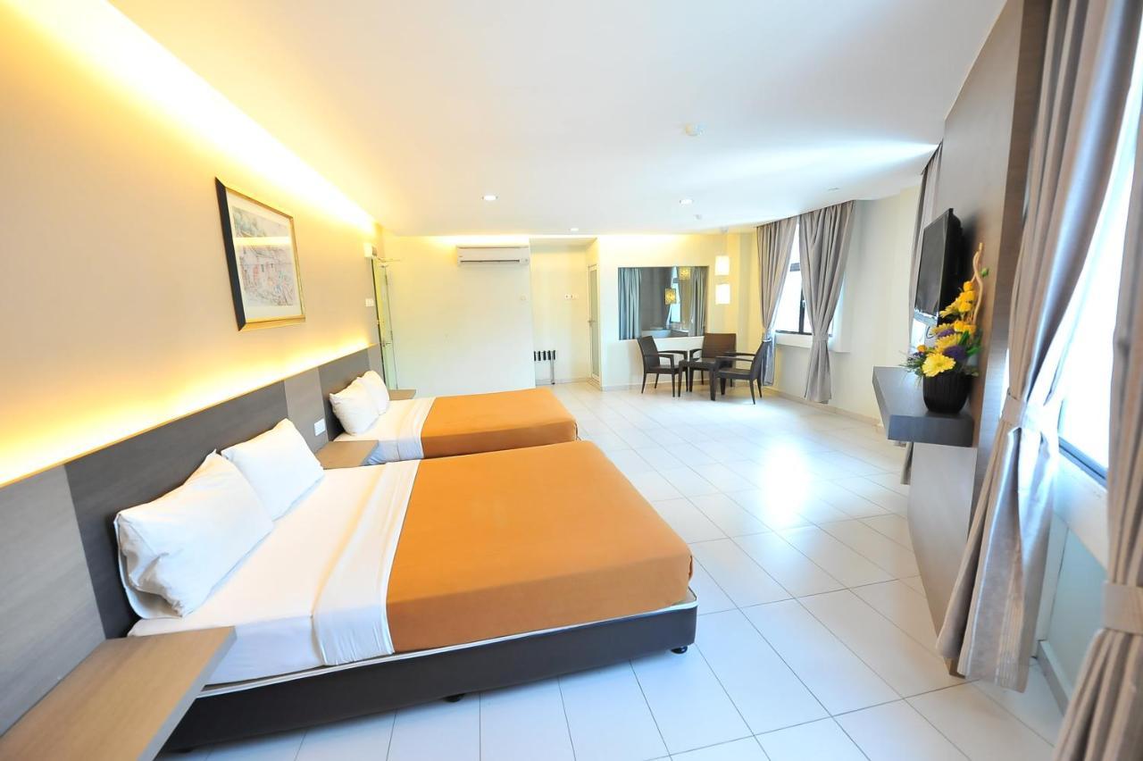 Hotel Suria Malaqa Malacca Exteriör bild