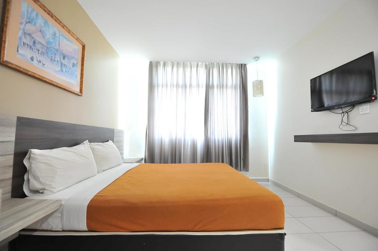 Hotel Suria Malaqa Malacca Exteriör bild