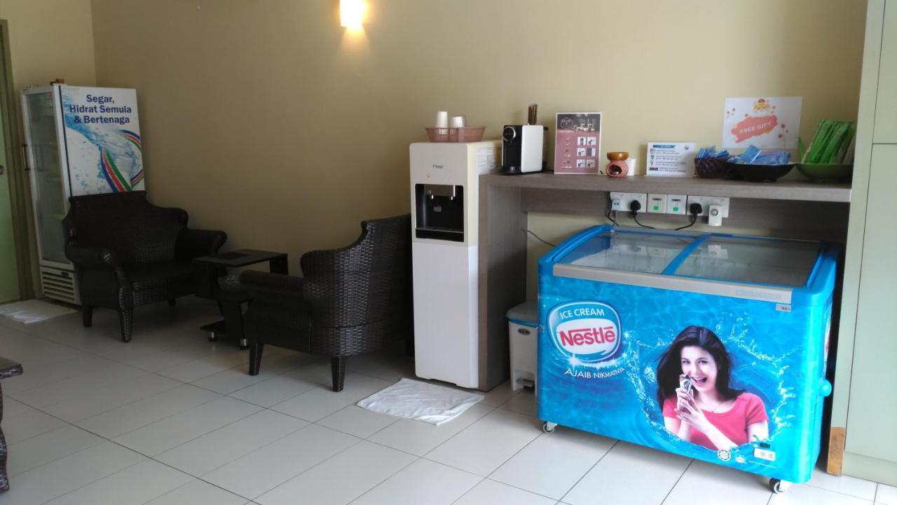 Hotel Suria Malaqa Malacca Exteriör bild