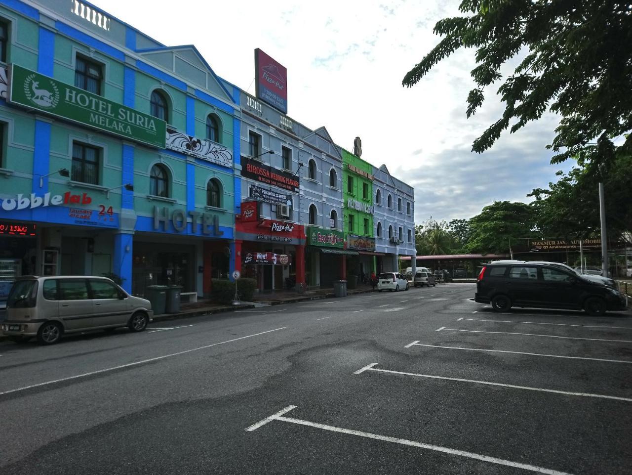 Hotel Suria Malaqa Malacca Exteriör bild